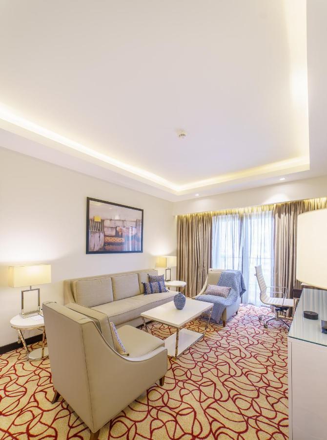 Radisson Hotel Muscat Panorama Ngoại thất bức ảnh