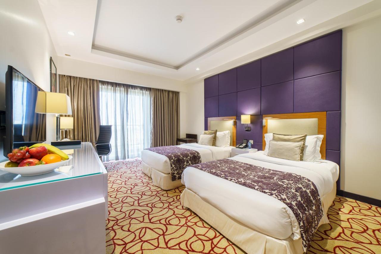 Radisson Hotel Muscat Panorama Ngoại thất bức ảnh