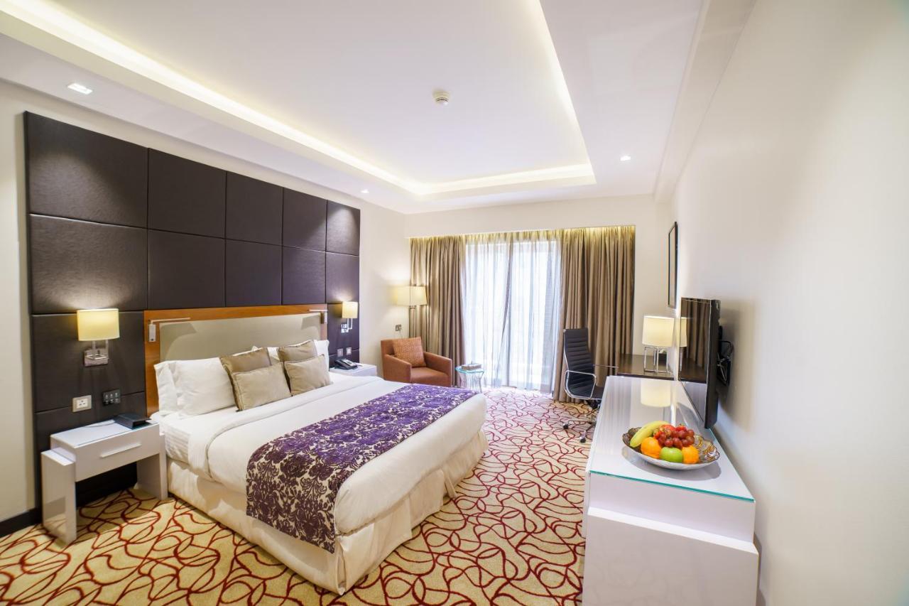 Radisson Hotel Muscat Panorama Ngoại thất bức ảnh