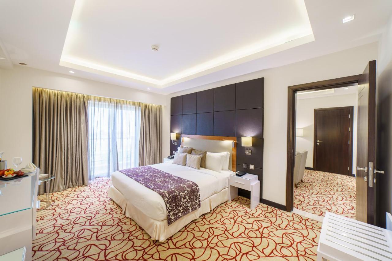 Radisson Hotel Muscat Panorama Ngoại thất bức ảnh